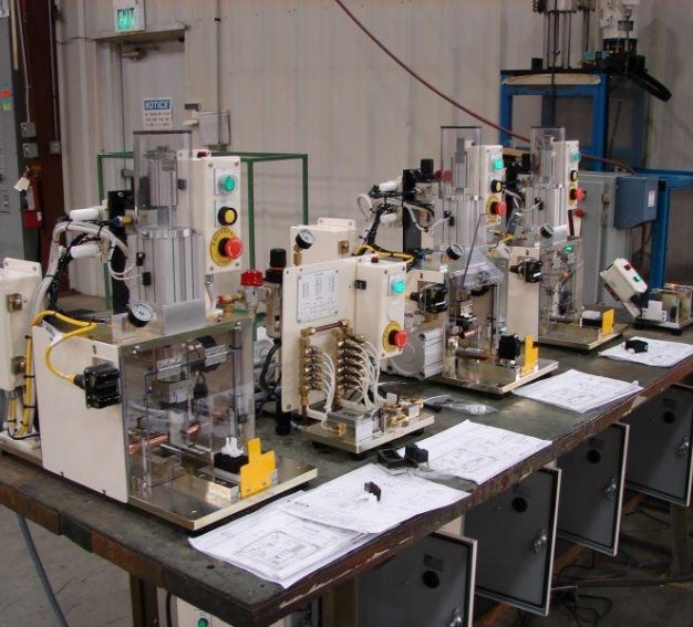 Line of machines Resize